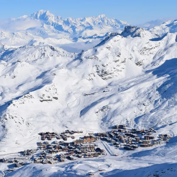 skiing in val thorens