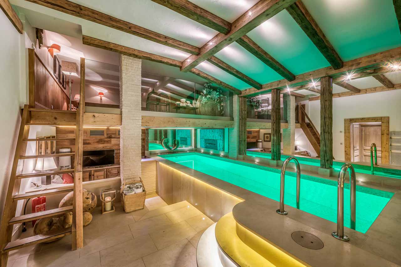 ski-in ski-out chalet Courchevel